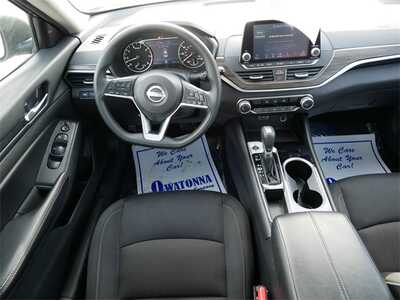2024 Nissan Altima, $17999. Photo 9