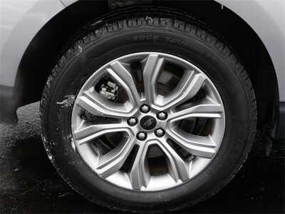 2024 Ford Edge, $26999. Photo 5