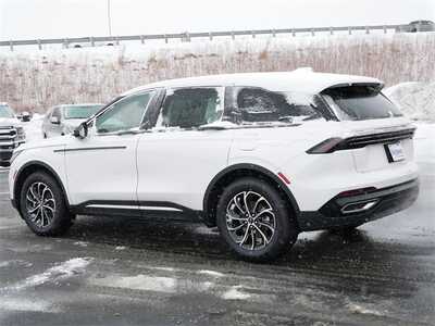 2026 Lincoln Nautilus, $55328. Photo 5