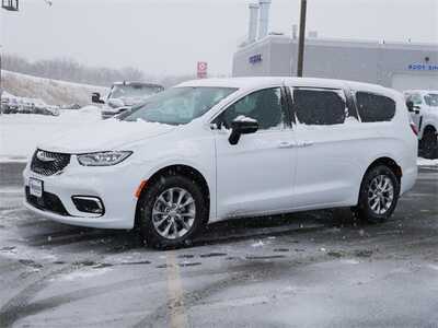 2026 Chrysler Pacifica, $48499. Photo 3