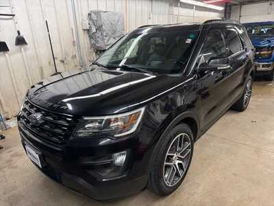 2016 Ford Explorer, $15499. Photo 1