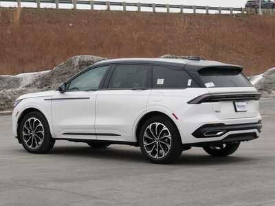 2026 Lincoln Nautilus, $69340. Photo 5