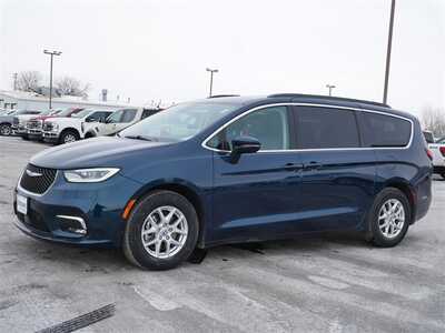 2022 Chrysler Pacifica, $20999. Photo 2