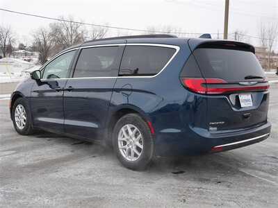 2022 Chrysler Pacifica, $20999. Photo 3
