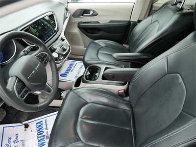 2022 Chrysler Pacifica, $20999. Photo 7