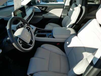 2026 Lincoln Aviator, $72378. Photo 11