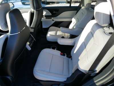 2026 Lincoln Aviator, $72378. Photo 12
