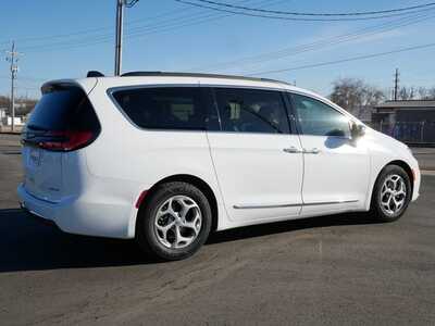 2023 Chrysler Pacifica, $26999. Photo 4