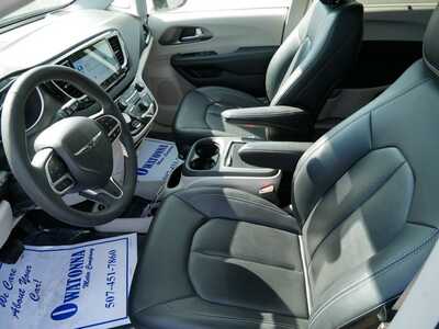 2024 Chrysler Pacifica, $26999. Photo 7