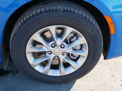 2026 Chrysler Pacifica, $51989. Photo 9