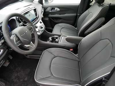 2026 Chrysler Pacifica, $52960. Photo 11