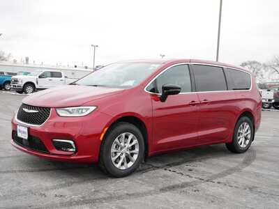 2026 Chrysler Pacifica, $52960. Photo 3