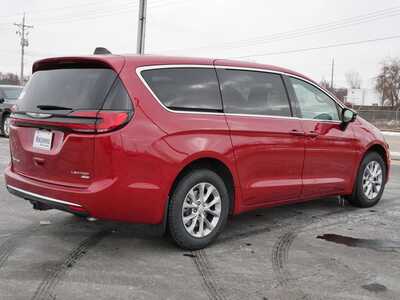 2026 Chrysler Pacifica, $52960. Photo 7