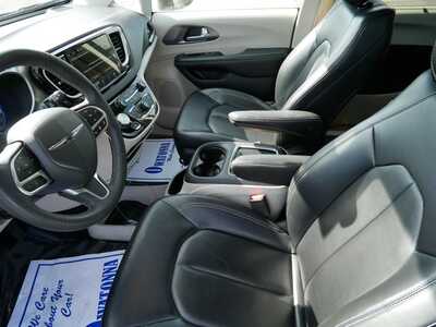 2023 Chrysler Pacifica, $23899. Photo 7