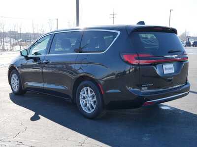 2023 Chrysler Pacifica, $23899. Photo 3