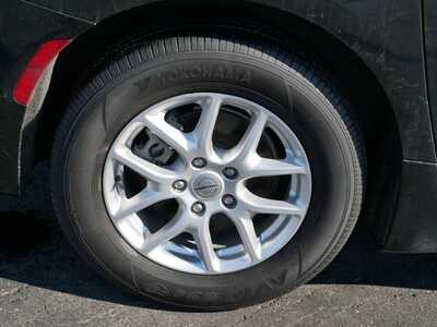 2023 Chrysler Pacifica, $23899. Photo 5