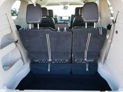 2023 Chrysler Pacifica, $23899. Photo 6