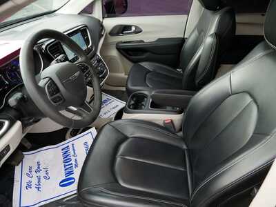 2023 Chrysler Pacifica, $23899. Photo 7
