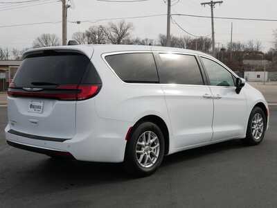 2023 Chrysler Pacifica, $22999. Photo 4