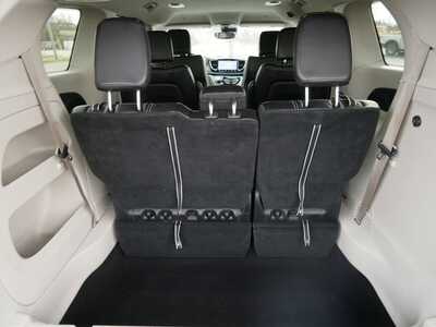 2023 Chrysler Pacifica, $22999. Photo 6