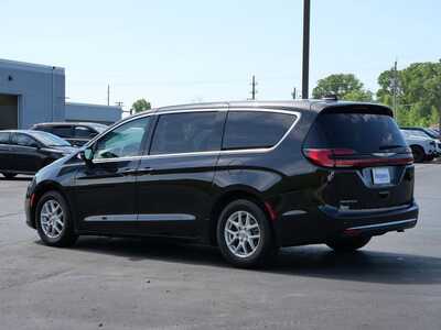 2024 Chrysler Pacifica, $25499. Photo 3