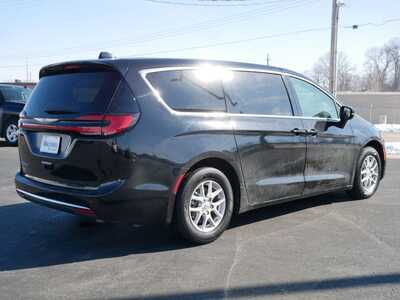 2023 Chrysler Pacifica, $23899. Photo 4