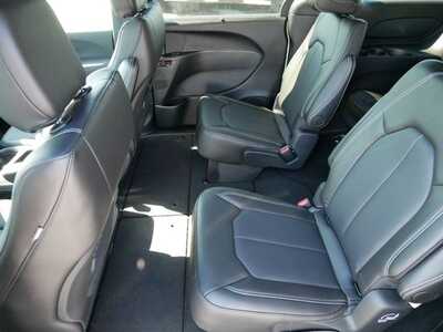 2026 Chrysler Pacifica, $43965. Photo 12