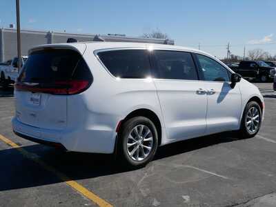 2026 Chrysler Pacifica, $43965. Photo 7
