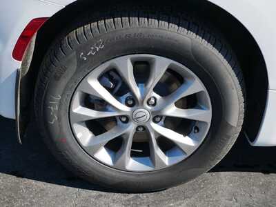 2026 Chrysler Pacifica, $43965. Photo 9