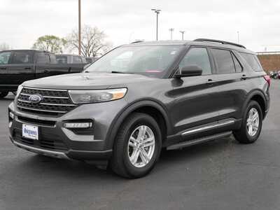 2020 Ford Explorer, $17999. Photo 2