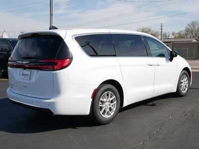 2026 Chrysler Pacifica, $42335. Photo 7