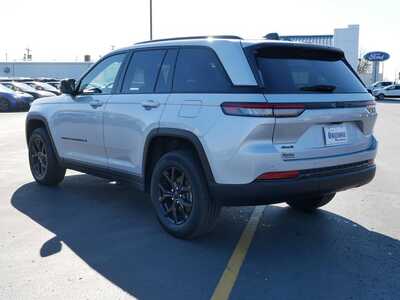 2025 Jeep Grand Cherokee, $35999. Photo 3