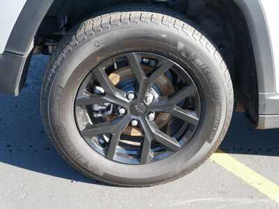 2025 Jeep Grand Cherokee, $35999. Photo 5