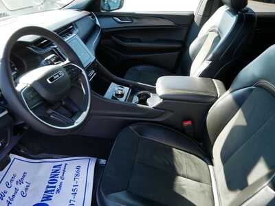 2025 Jeep Grand Cherokee, $35999. Photo 7