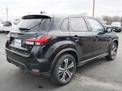 2025 Mitsubishi Outlander, $19999. Photo 4