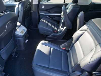 2026 Lincoln Navigator L, $99647. Photo 11