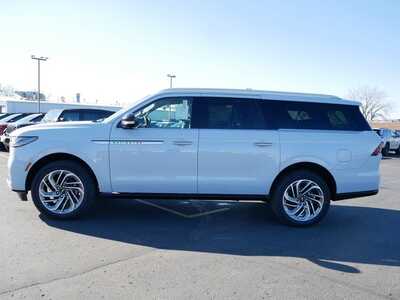 2026 Lincoln Navigator L, $99647. Photo 4