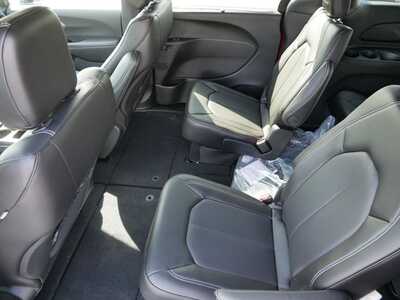 2026 Chrysler Pacifica, $46961. Photo 12