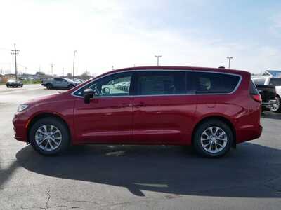 2026 Chrysler Pacifica, $46961. Photo 4