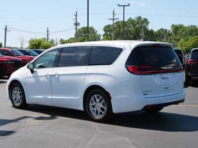 2023 Chrysler Pacifica, $22999. Photo 3