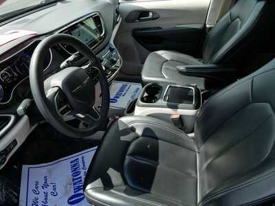 2023 Chrysler Pacifica, $23999. Photo 7