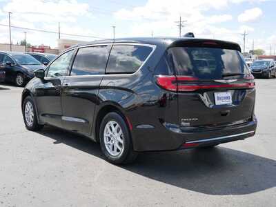 2023 Chrysler Pacifica, $23999. Photo 3