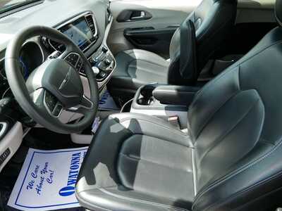 2023 Chrysler Pacifica, $23999. Photo 7