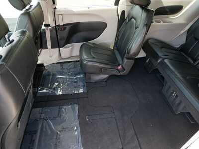 2023 Chrysler Pacifica, $23999. Photo 8