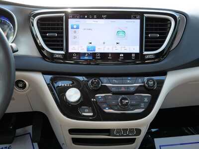 2023 Chrysler Pacifica, $24999. Photo 10
