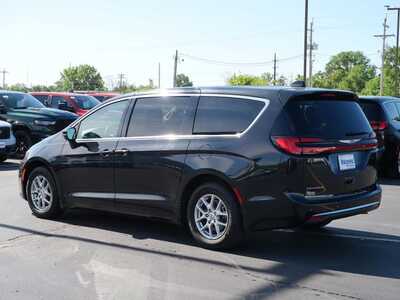 2023 Chrysler Pacifica, $24999. Photo 3