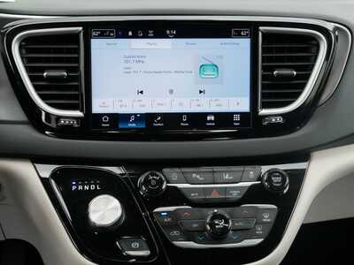 2023 Chrysler Pacifica, $22999. Photo 10