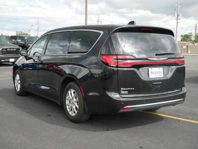 2023 Chrysler Pacifica, $22999. Photo 3