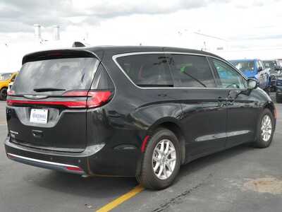 2023 Chrysler Pacifica, $22999. Photo 4