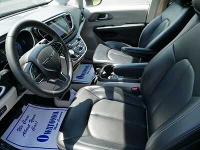 2023 Chrysler Pacifica, $23999. Photo 7